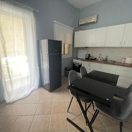 Nikea Apartment Near Piraeus Port And Metro St II Eksteriør bilde